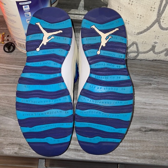 Retro Jordan 10 Charlotte - Picture 3 of 5